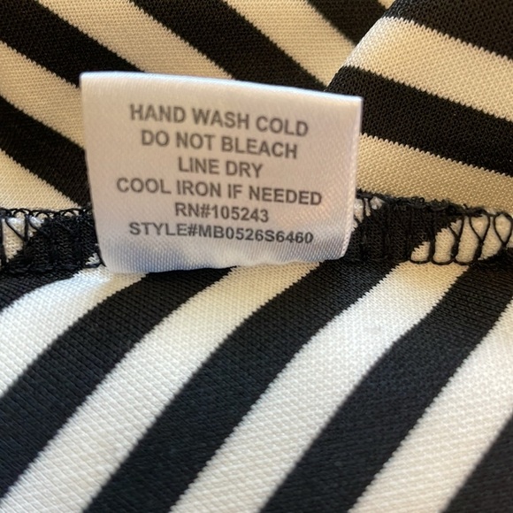 Black and White Striped Skirt - Picture 5 of 7